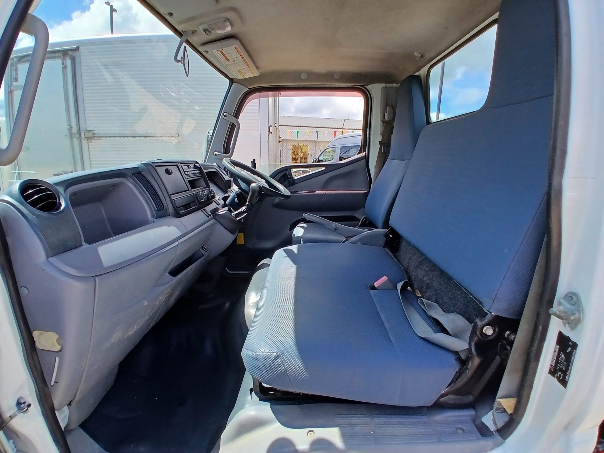 2014 Mitsubishi Canter
