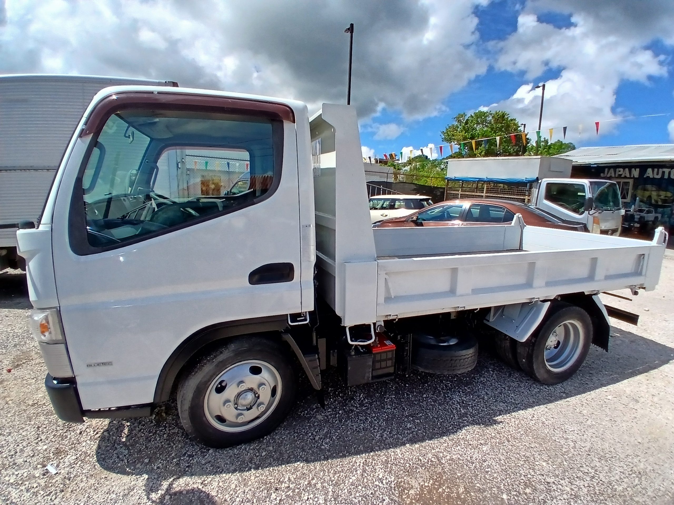 2014 Mitsubishi Canter