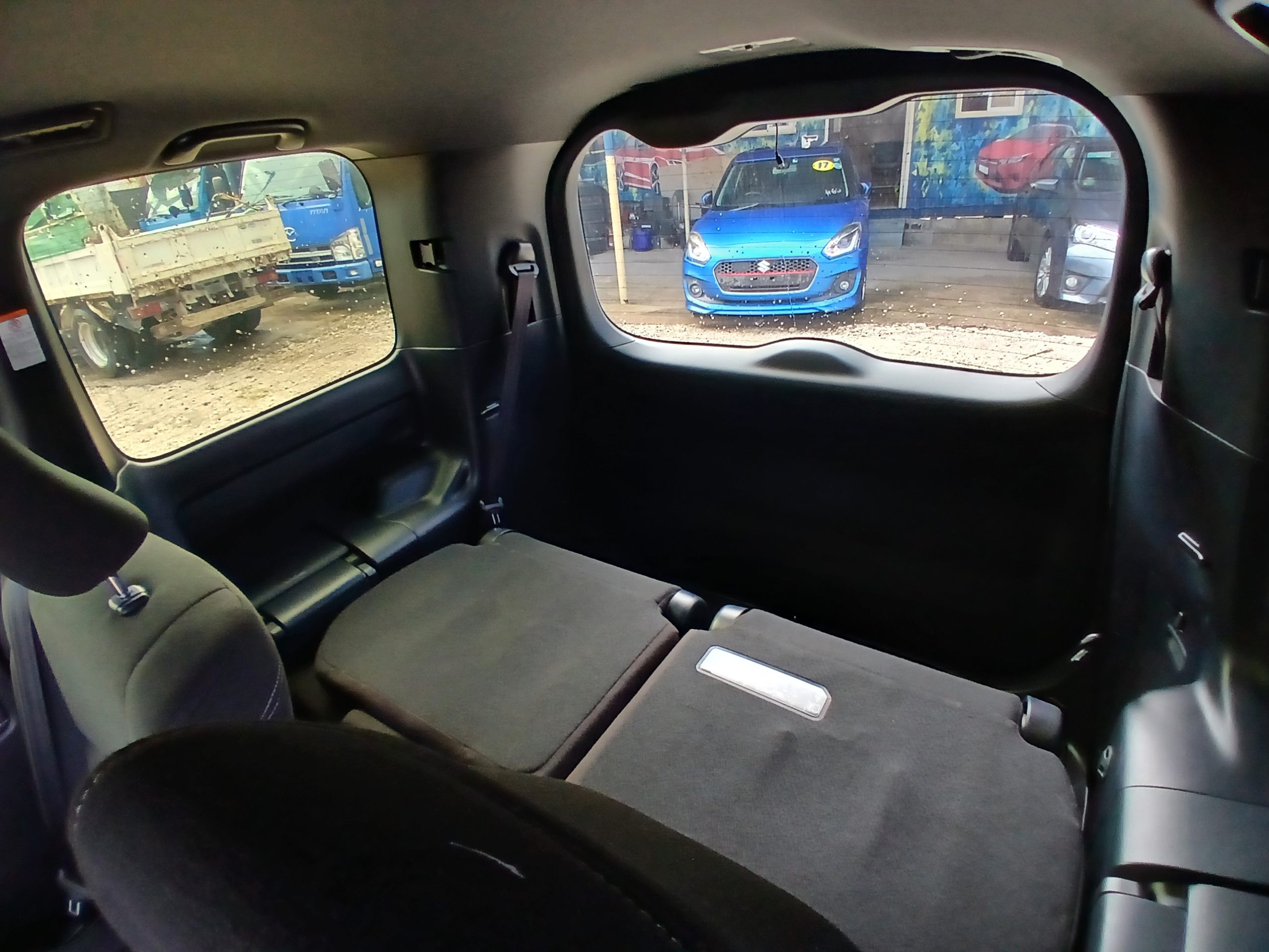 2017 Toyota Esquire Hybrid