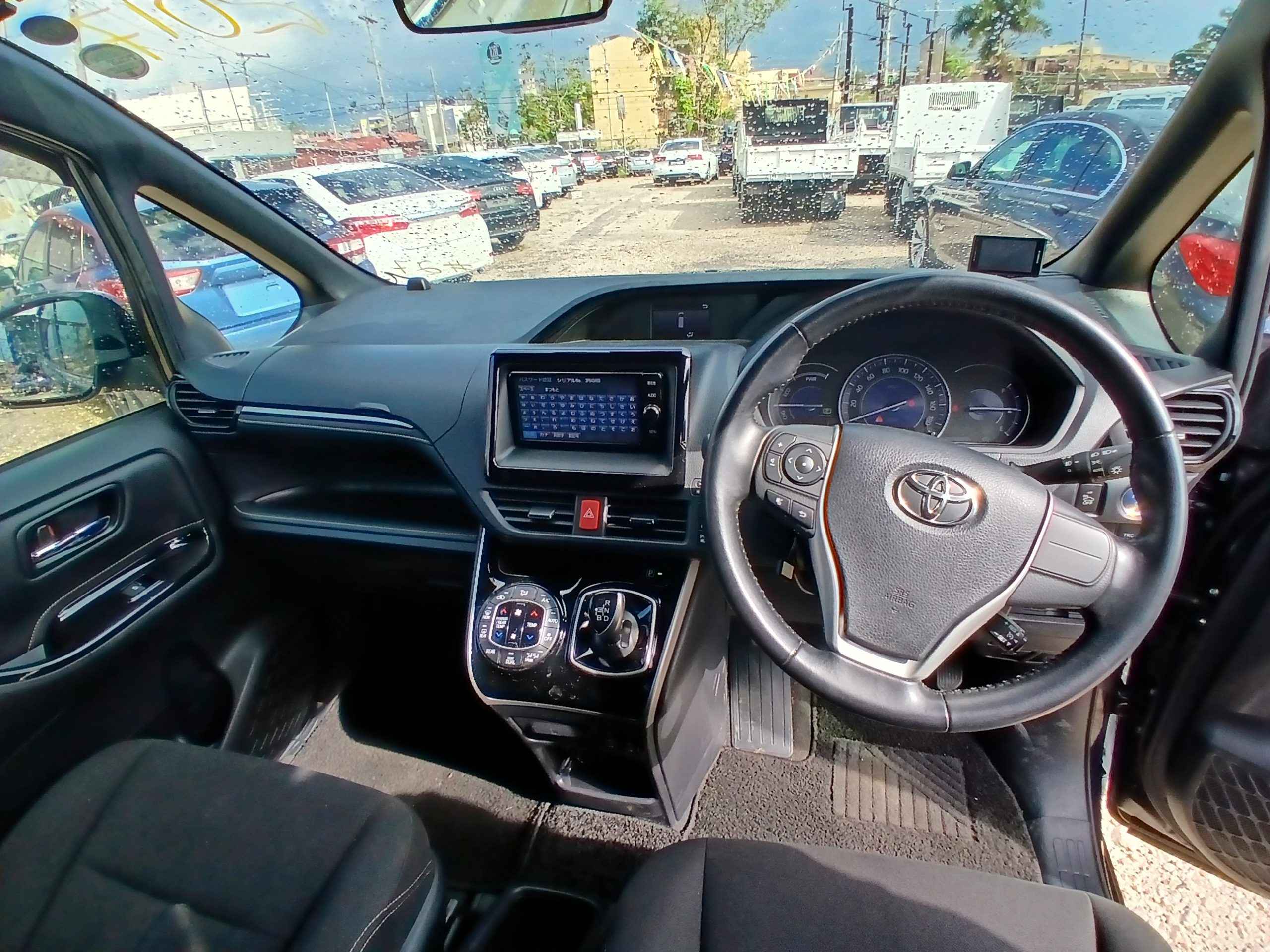 2017 Toyota Esquire Hybrid