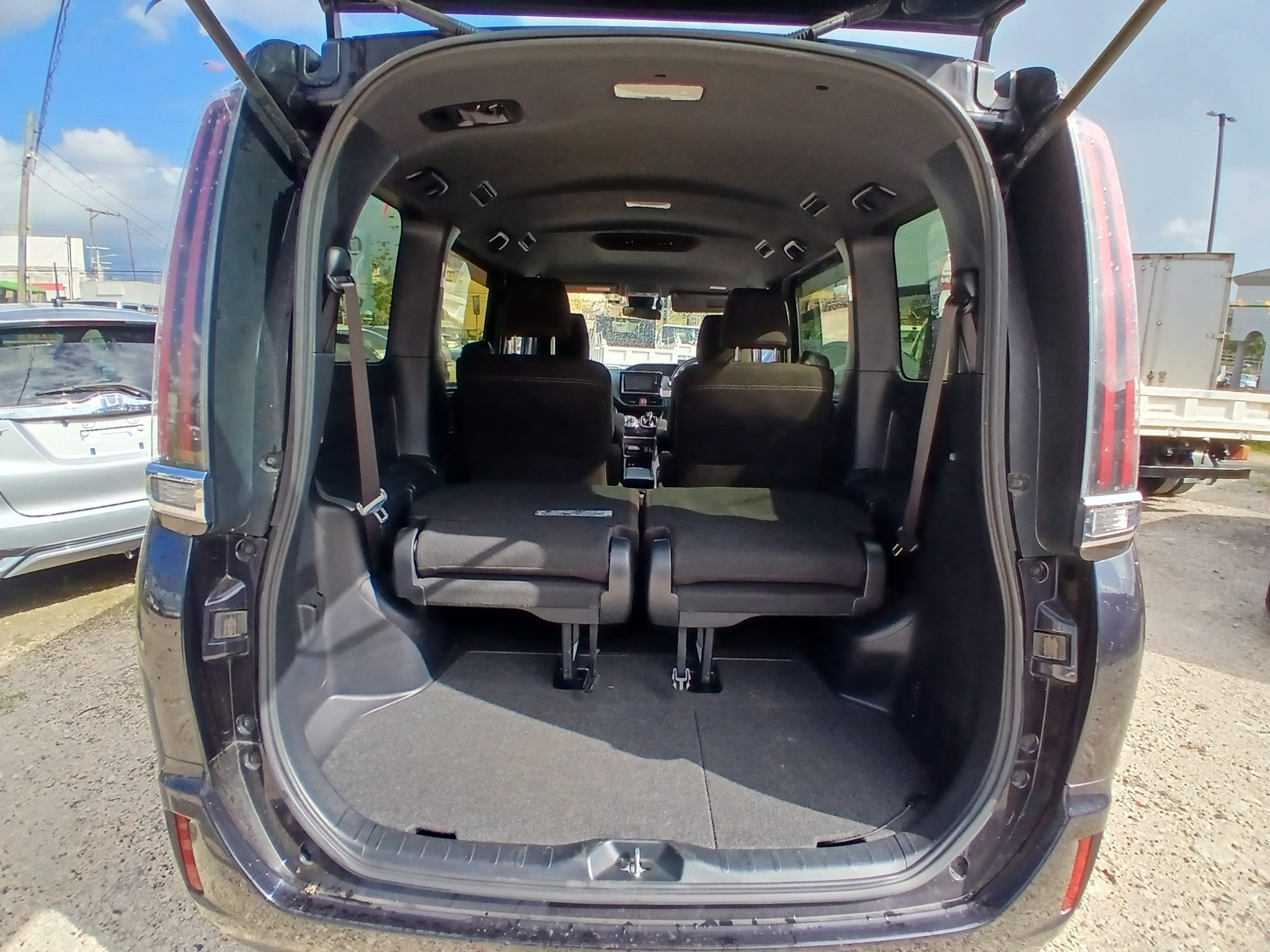 2017 Toyota Esquire Hybrid