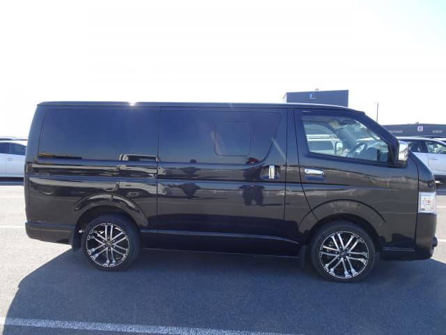 2022 Toyota Hiace Van