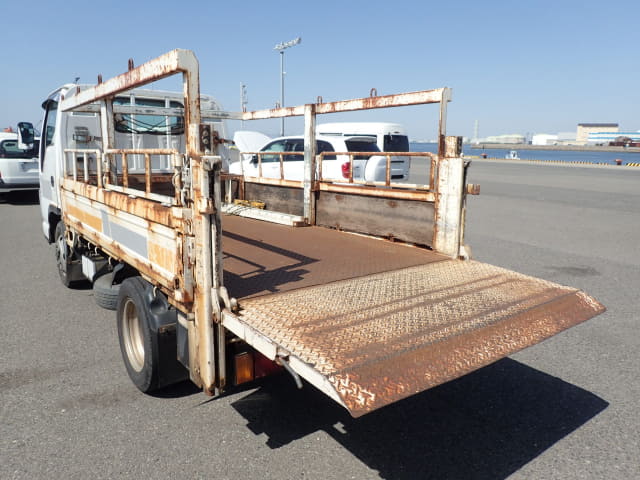 2008 Isuzu Elf