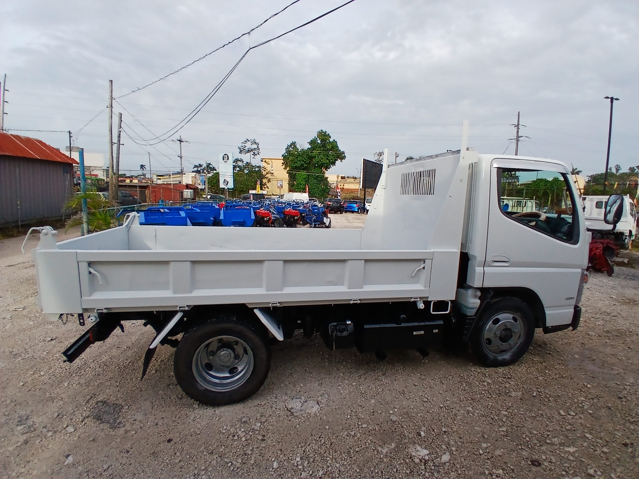 2014 Mitsubishi Canter Tipper Truck