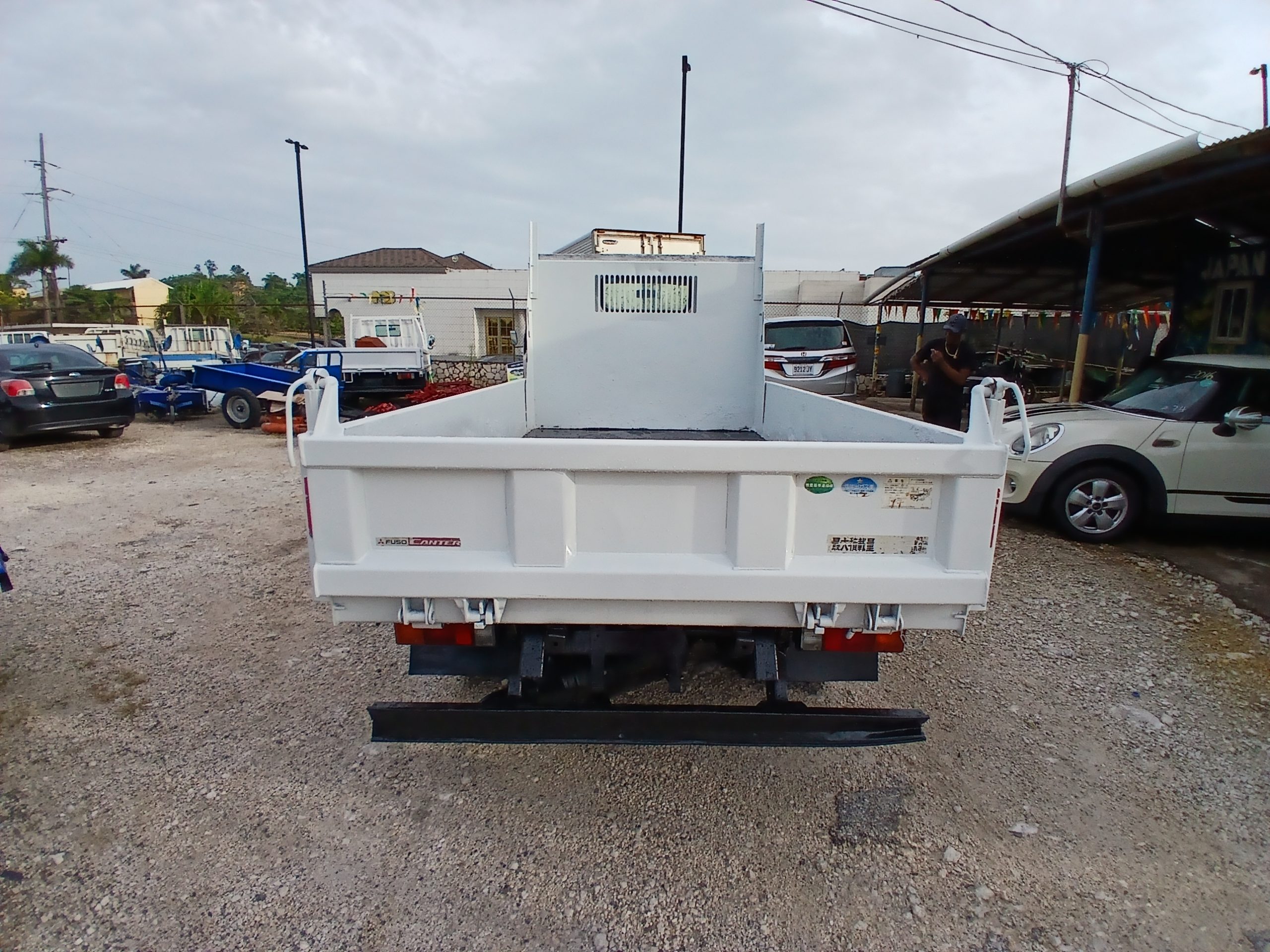 2014 Mitsubishi Canter Tipper Truck