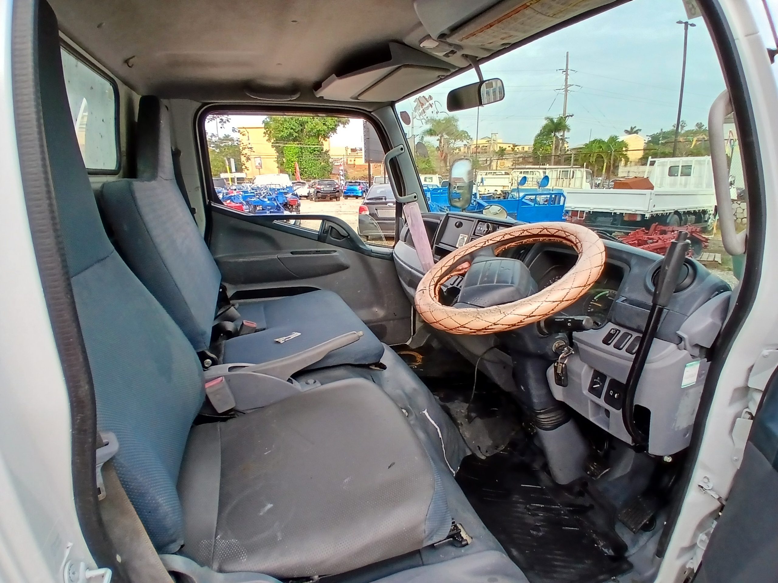2014 Mitsubishi Canter Tipper Truck